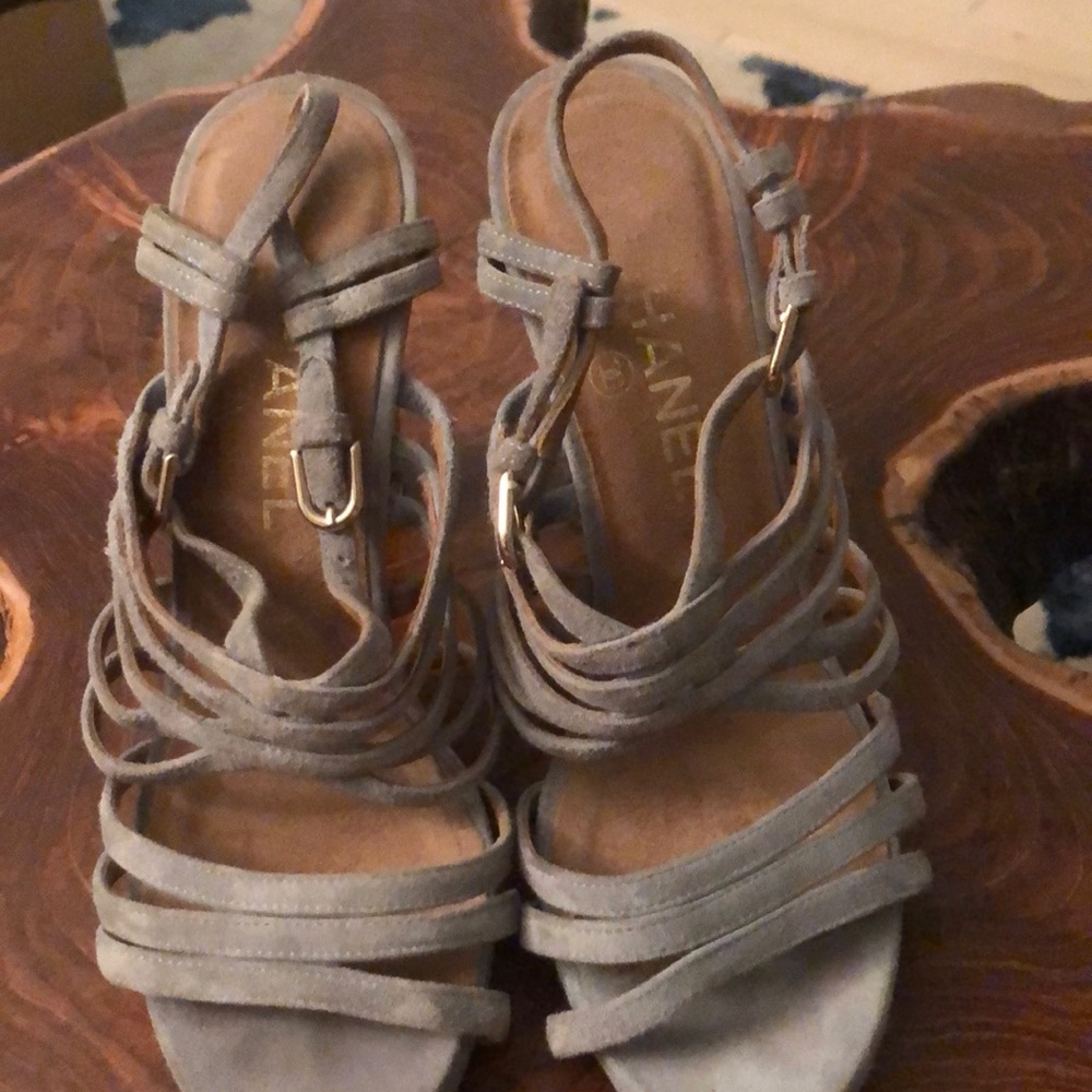 Chanel blue suede sandals with cork heel